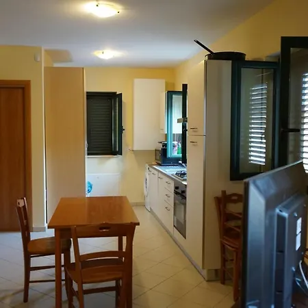 Casa Con 2 Da Letto Verdisca Alta *